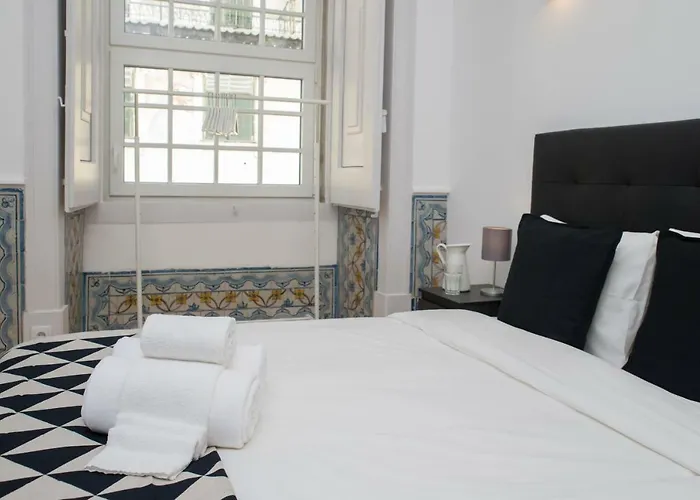 Luxurious Cais Do Sodre - 4 Bedrooms With Amazing View Lisboa