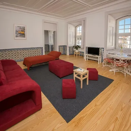 Luxurious Cais Do Sodre - 4 Bedrooms With Amazing View Лісабон