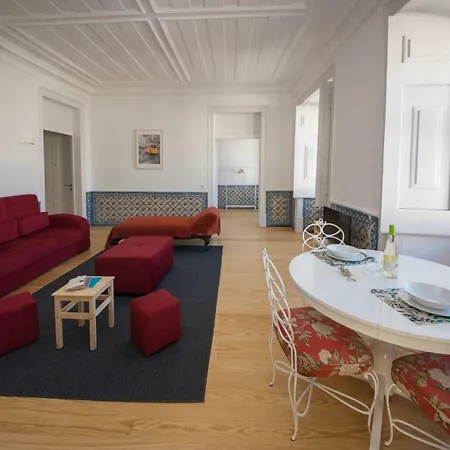 Luxurious Cais Do Sodre - 4 Bedrooms With Amazing View * Лісабон