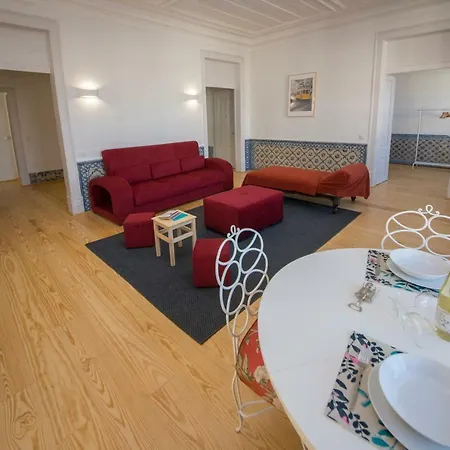 Luxurious Cais Do Sodre - 4 Bedrooms With Amazing View * Лісабон