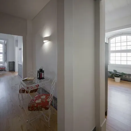 Luxurious Cais Do Sodre - 4 Bedrooms With Amazing View Лісабон